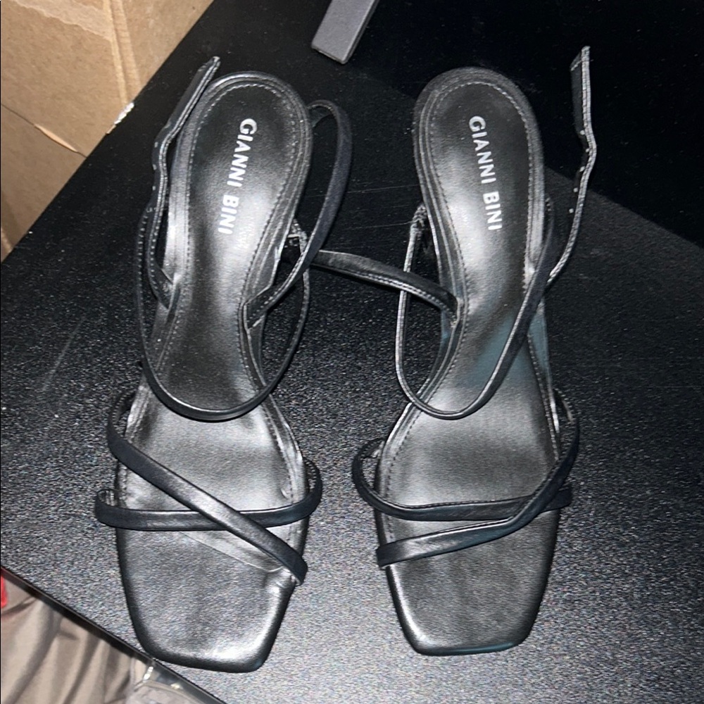 Gianni Bini Black Heels Sleek Formal Design